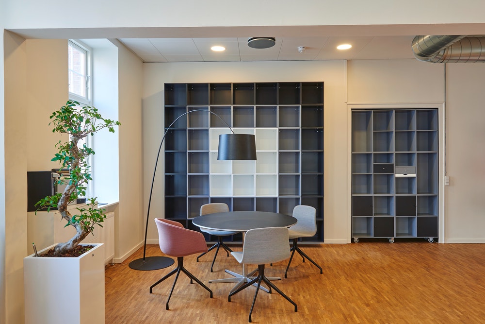 Office Layout Tricks for an Impressive Reception Area
