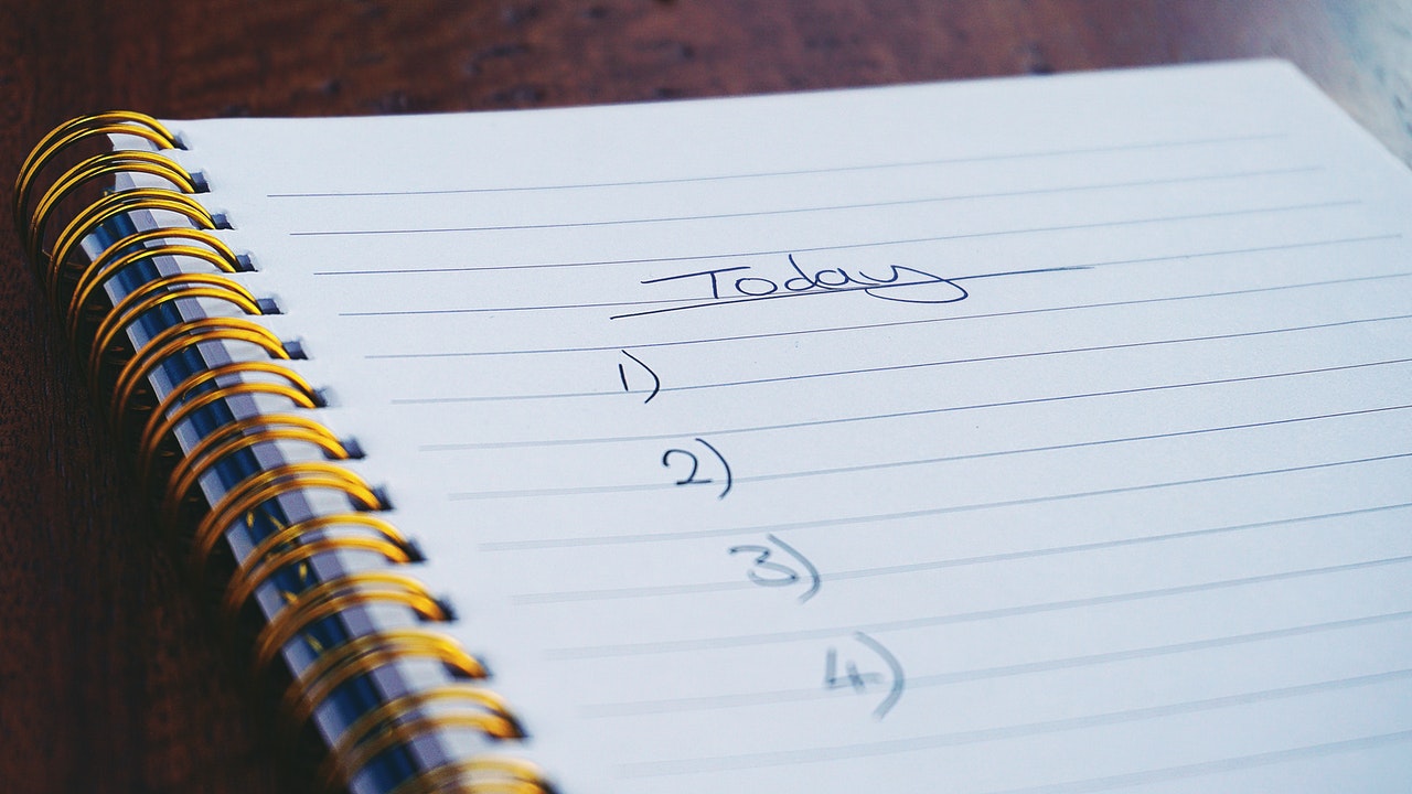 How to Use a Simple To-Do List to Solve Your Biggest Tasks